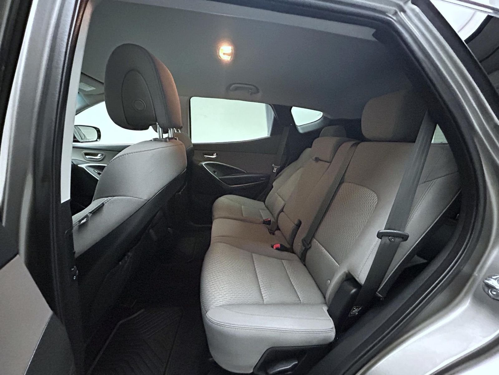 Used 2018 Gray Hyundai 2.4 Base image 19