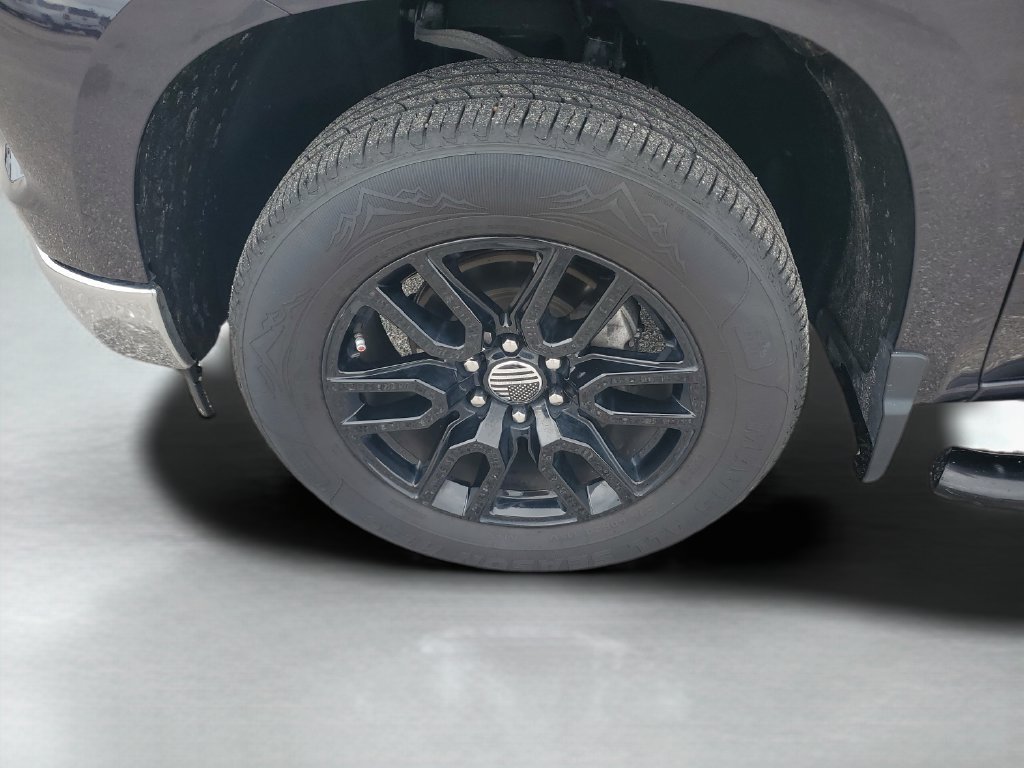 Used 2022 DARK ASH METALLIC Chevrolet LT image 28