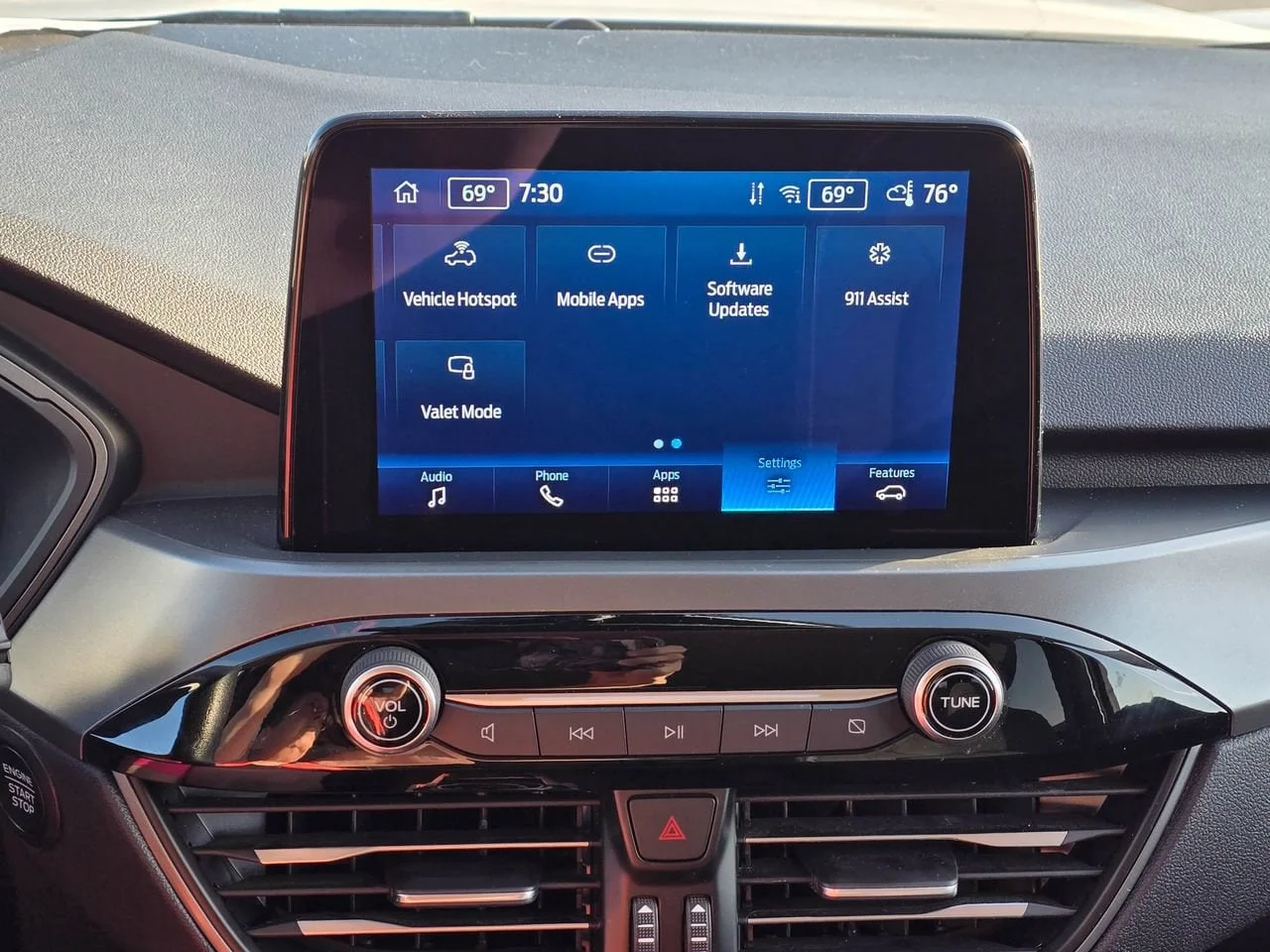 Used 2025  Ford Active image 14