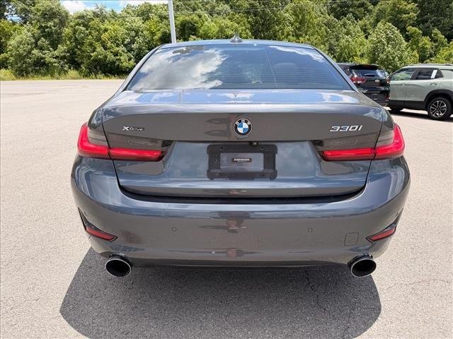 Used 2020 Mineral Gray Metallic BMW 330i xDrive image 4