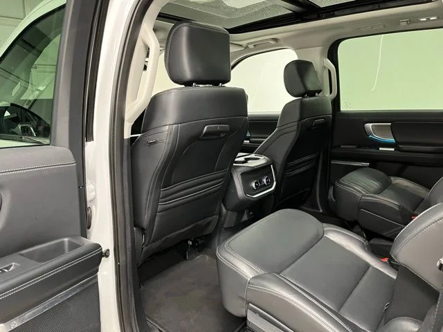Used 2025 White Ford Platinum image 41