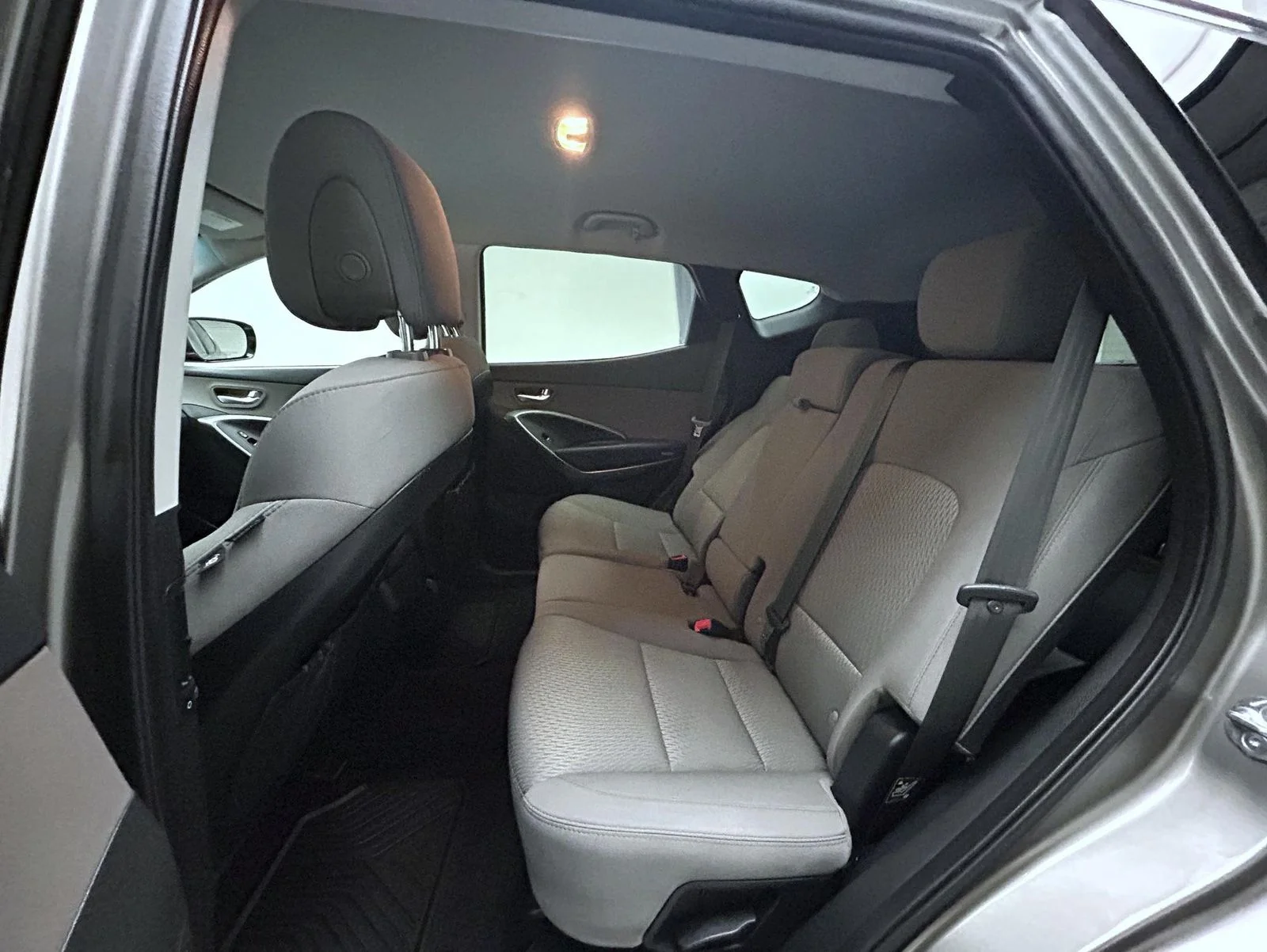 Used 2018 Gray Hyundai 2.4 Base image 19