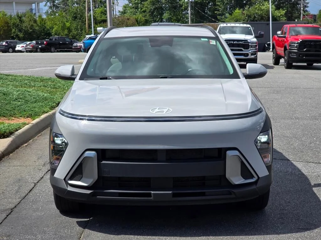 Used 2025 Gray Hyundai SEL image 22