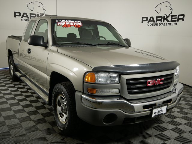 Used 2003 Pewter Metallic GMC  image 4