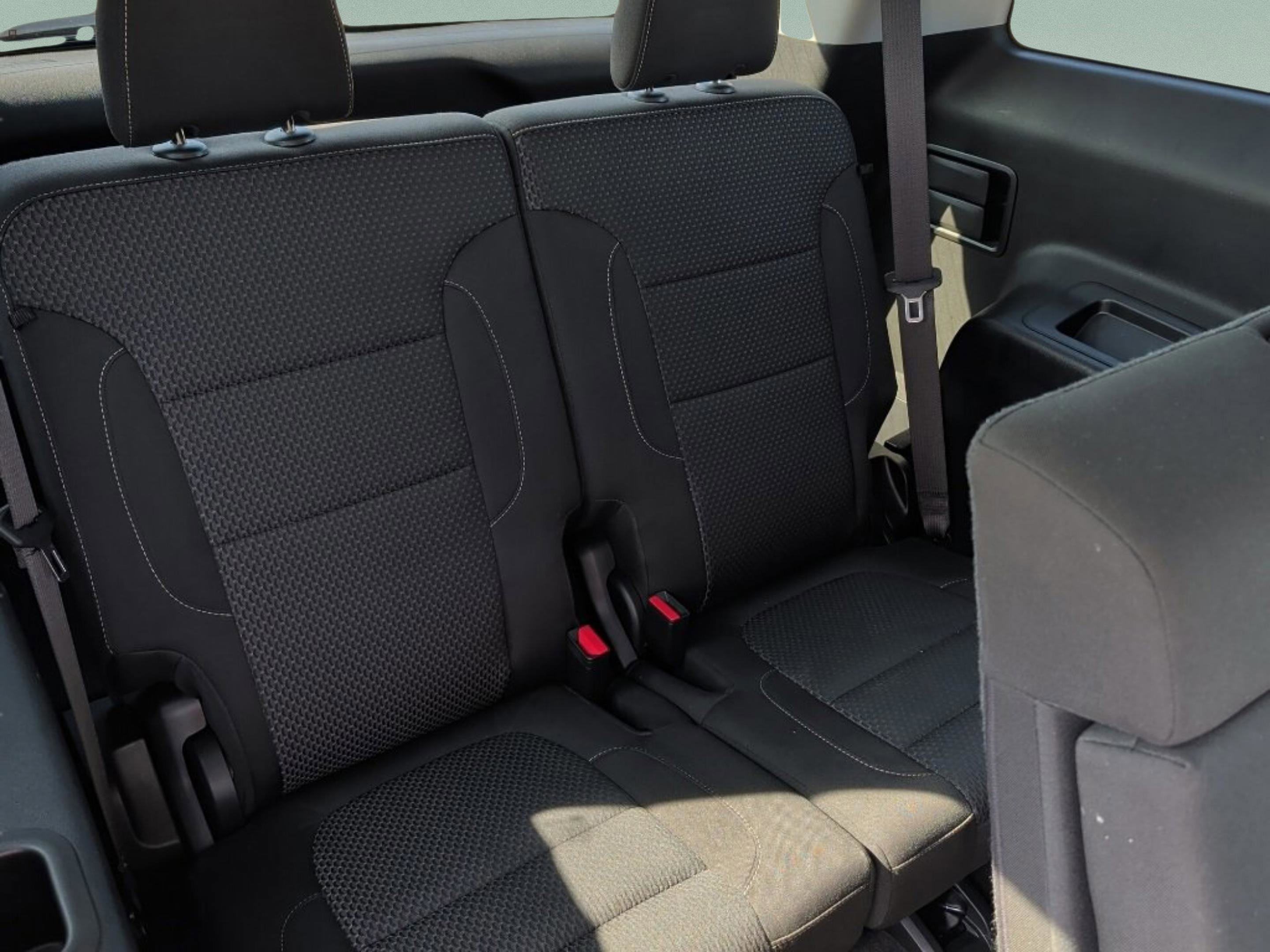 2023 GMC Acadia SLE - Photo 35