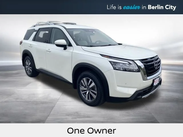 2024 Nissan Pathfinder SL 4WD's photo
