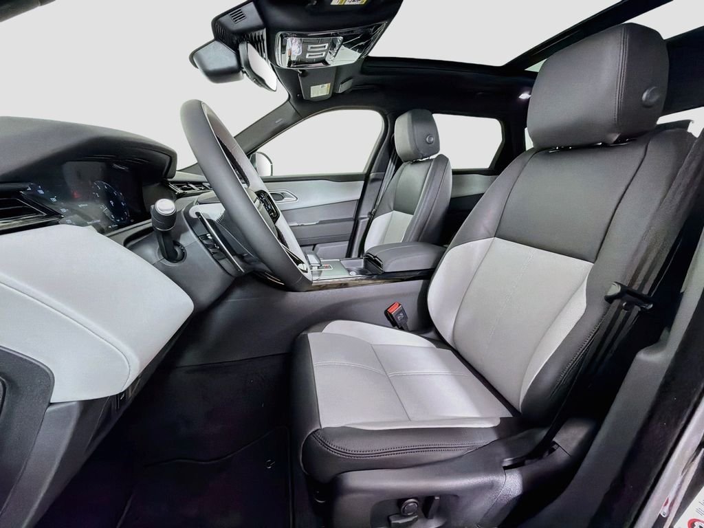 New 2026 Santorini Black Land Rover S image 22