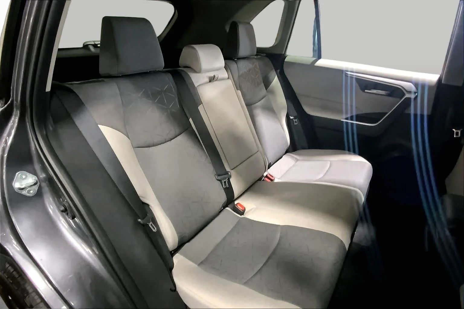Used 2025 Magnetic Gray Metallic Toyota Hybrid XLE image 20