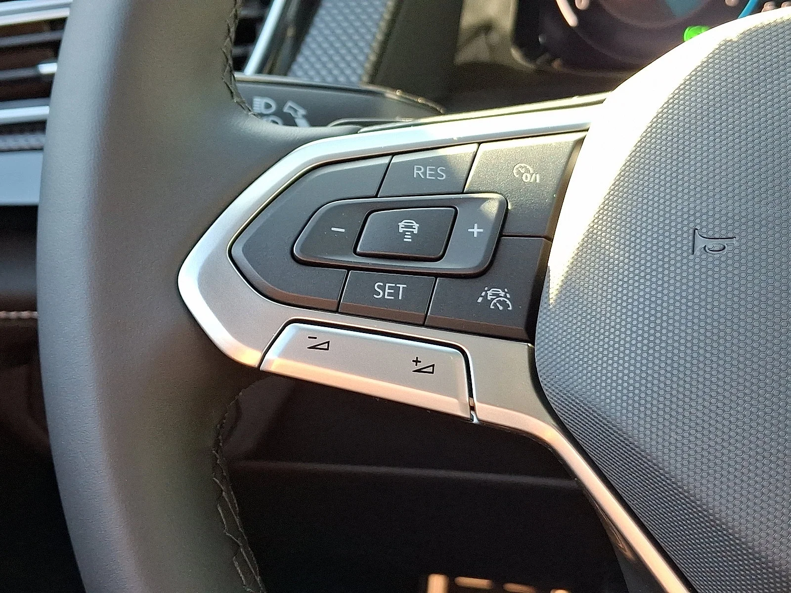 New 2026 Avocado Green Pearl Volkswagen 2.0T SEL Premium R-Line image 17