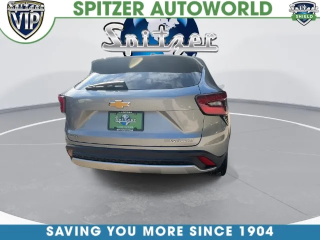 Used 2024 Gray Chevrolet LT image 9