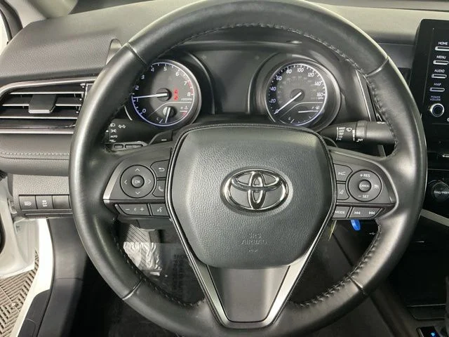 Used 2023 White Toyota SE image 16