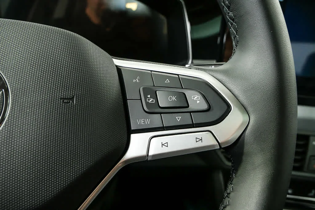 New 2026 Platinum Gray Metallic Volkswagen SE image 11