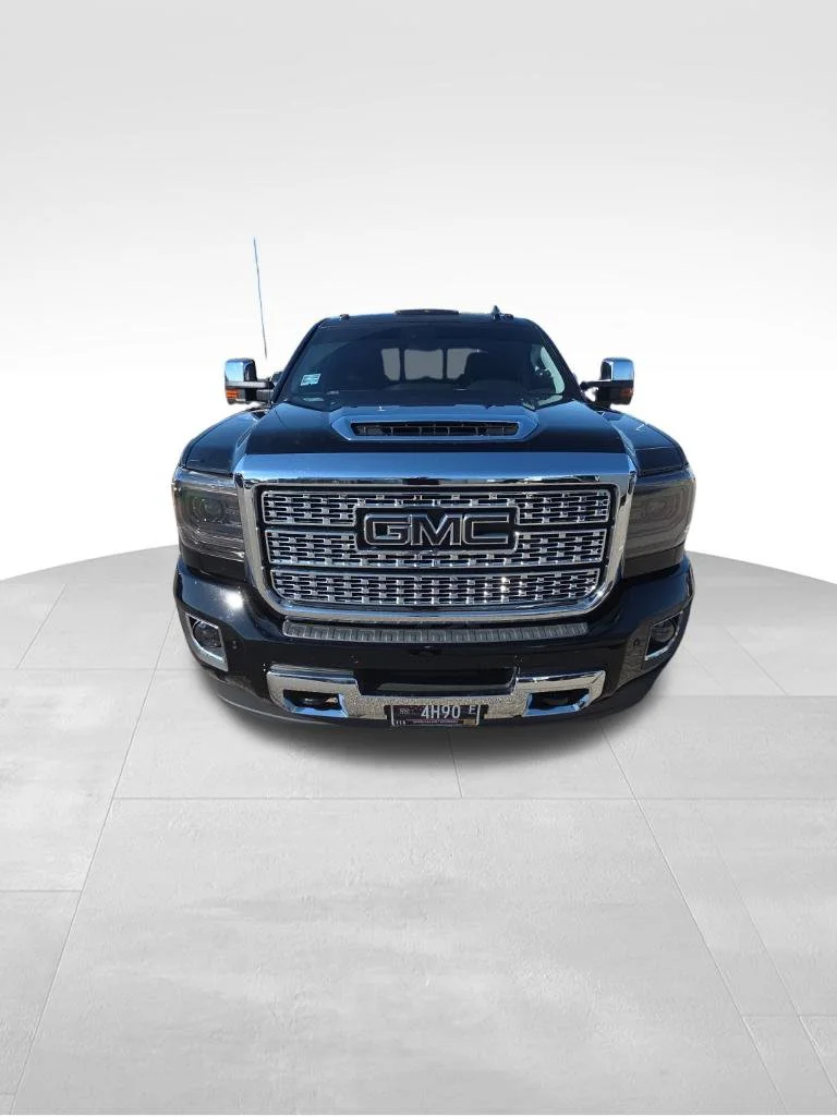Used 2018 Black GMC Denali image 6