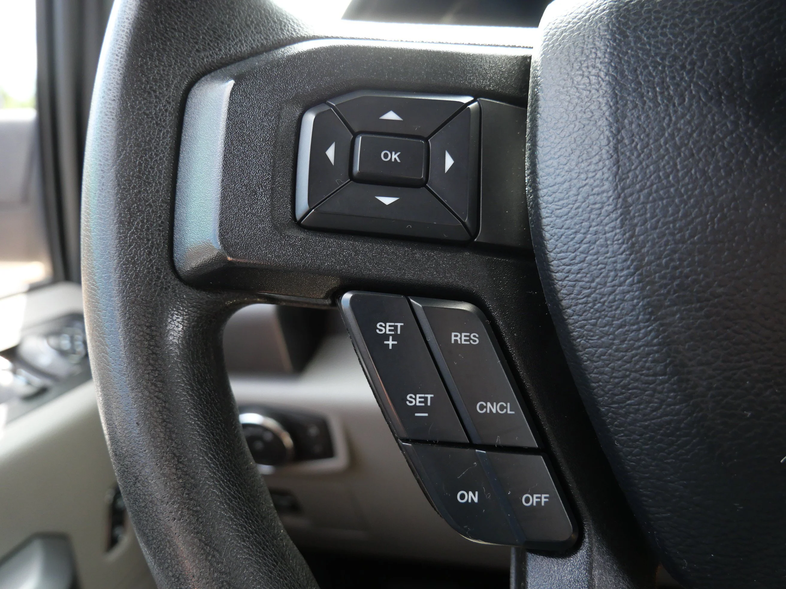 Used 2019 Magnetic Metallic Ford XLT 4WD SuperCab 6.5 Box image 23