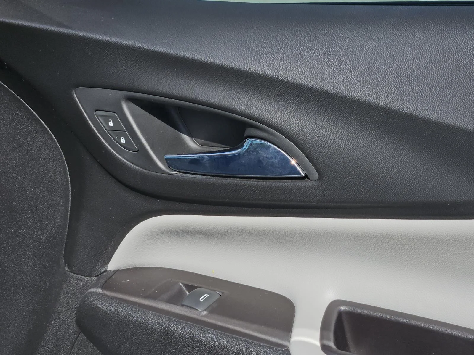 2020 Chevrolet Equinox LS - Photo 31