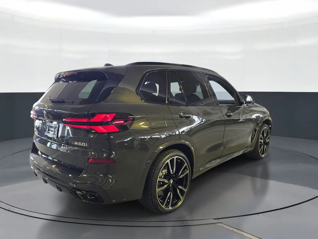 New 2026 Dravit Grey Metallic BMW M60i image 3