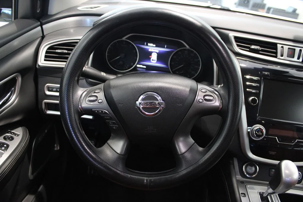 Used 2020 Pearl White Nissan S image 24