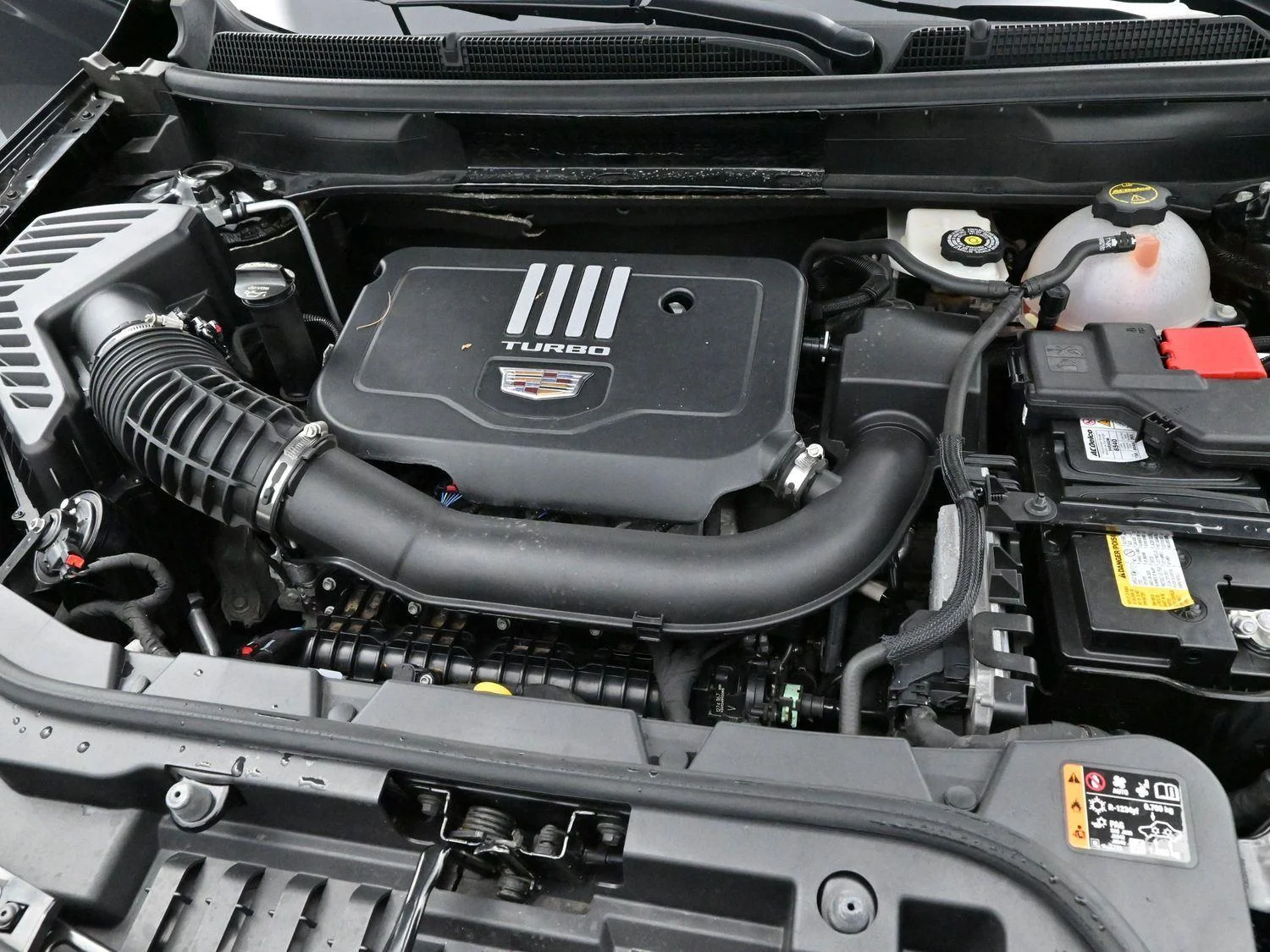 Used 2025 Stellar Black Metallic Cadillac Premium Luxury image 35