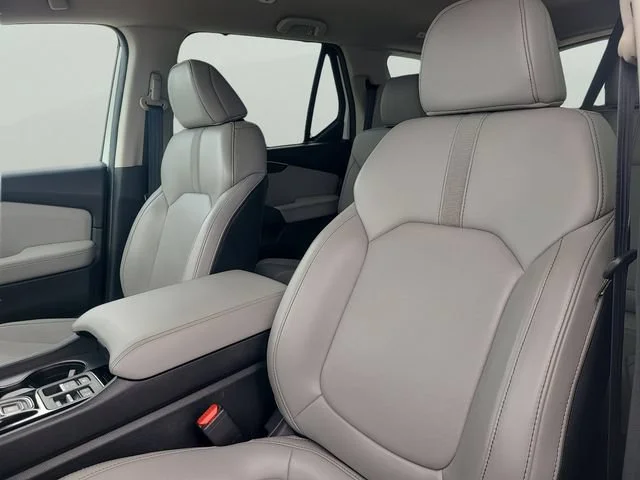 Used 2023 White Honda EX-L 8 Passenger image 20