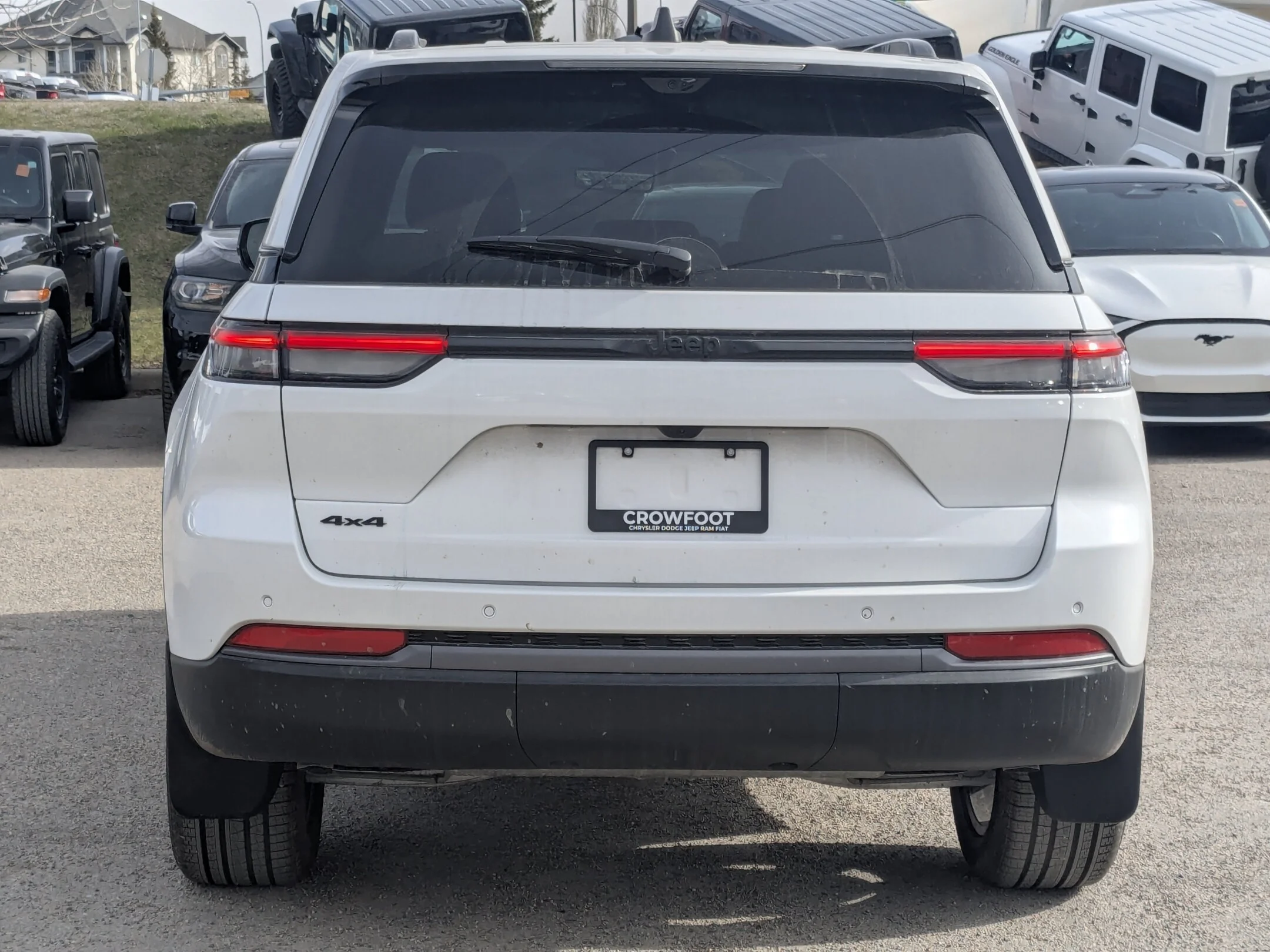 New 2026 White Jeep 85th Anniversary - - 4x4 - $12K Pref Pkg 2C7 - Pano Sunroof - 2nd Row Heated Seats & More! image 7