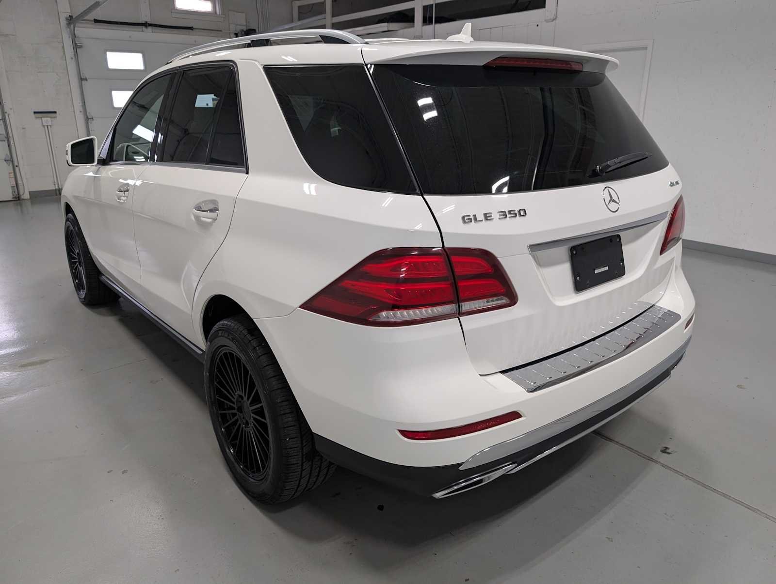 Used 2017 Polar White Mercedes-Benz GLE 350 image 9