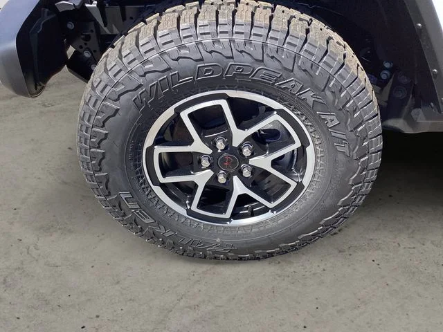 New 2026 Bright White Clearcoat Jeep RUBICON 4X4 image 15