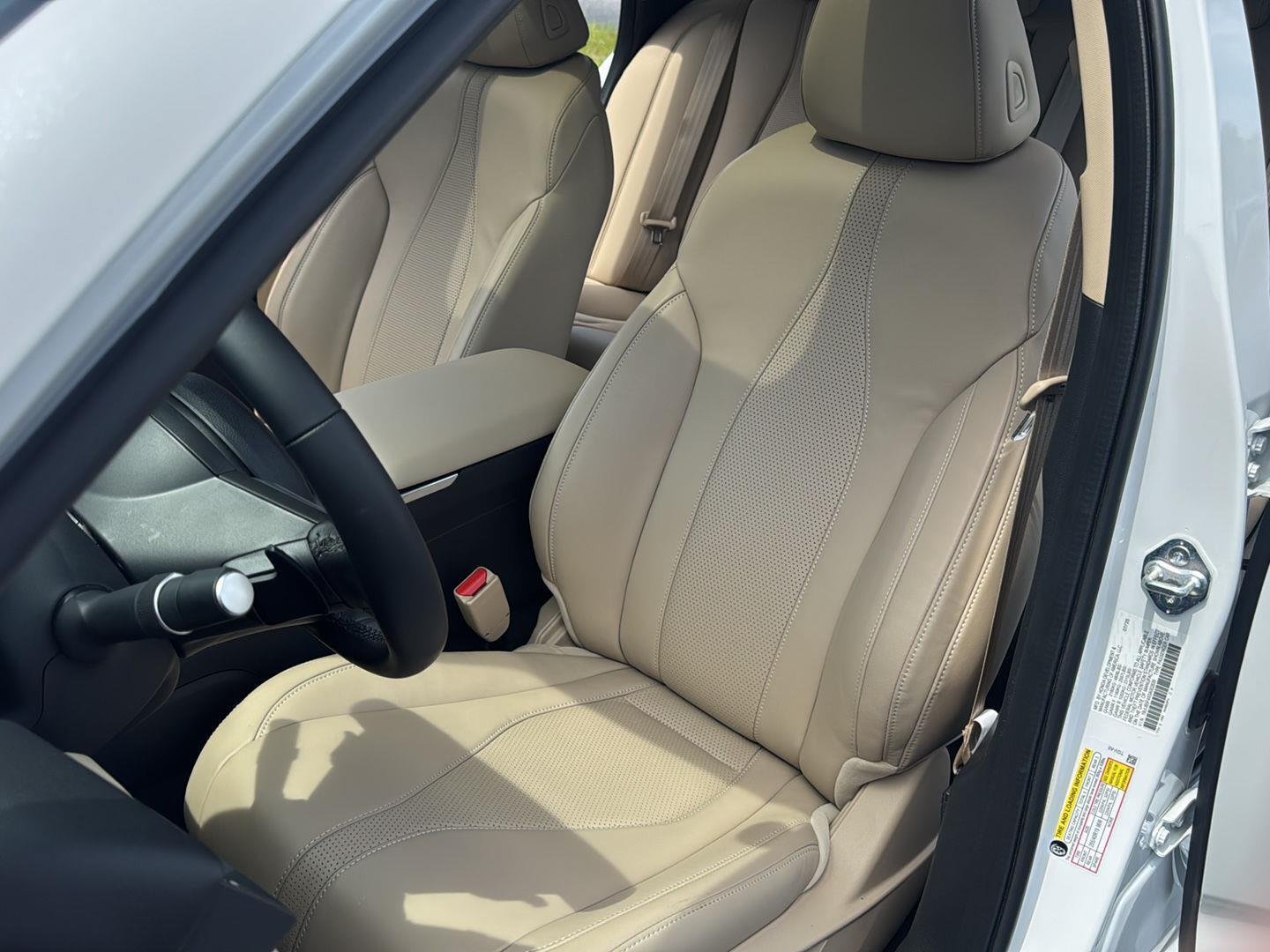 Used 2025 Platinum White Pearl Acura w/Tech image 5
