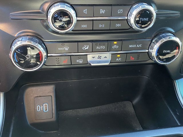 Used 2024 White Ford XLT image 16