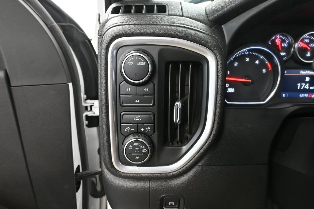 Used 2023 White Chevrolet LT image 35
