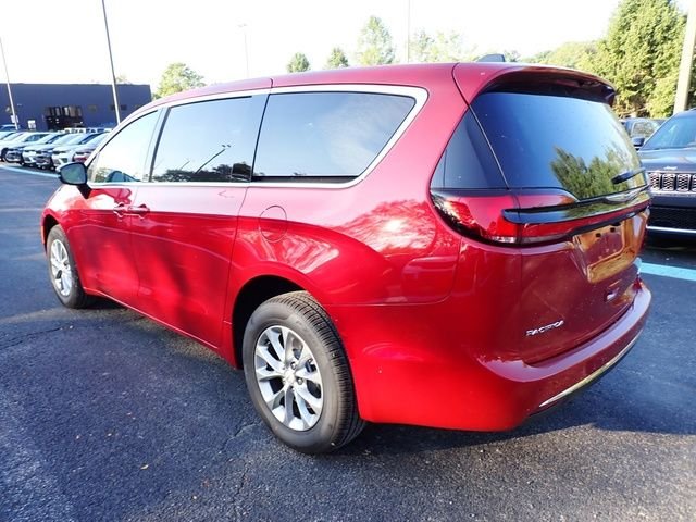 New 2026 Red Hot Pearl-Coat Exterior Paint Chrysler Select image 3