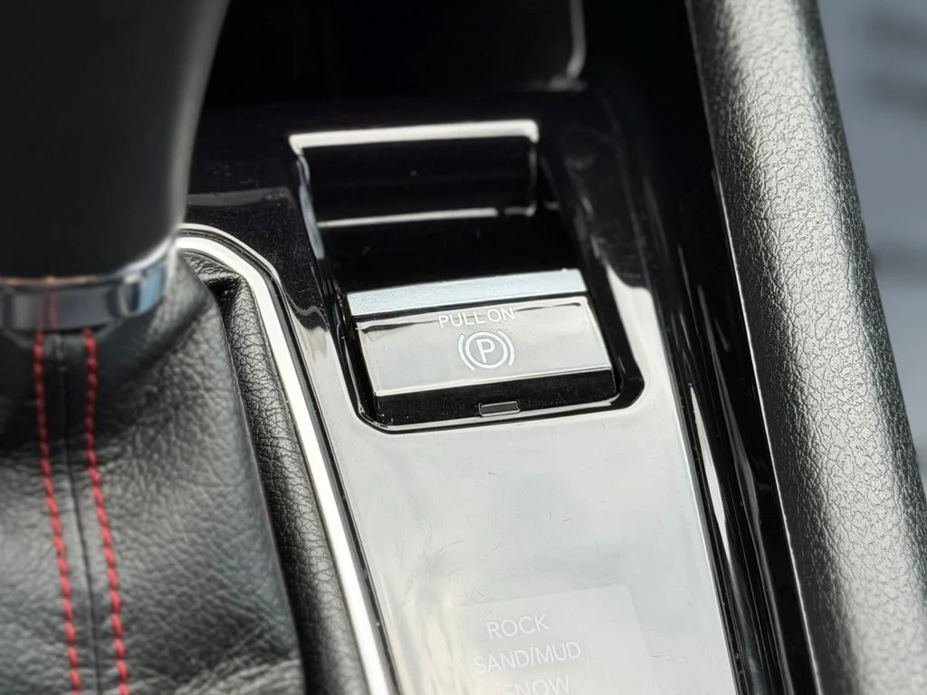 Used 2024 White Jeep Trailhawk image 18