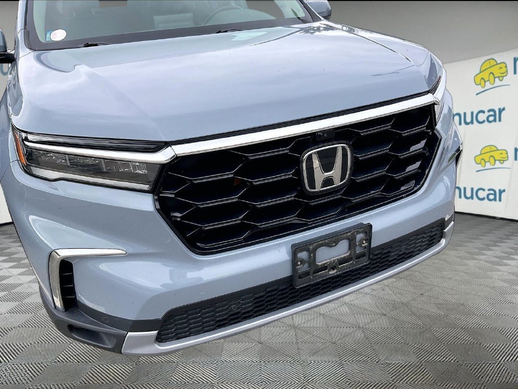 Used 2023 Gray Honda Elite image 4