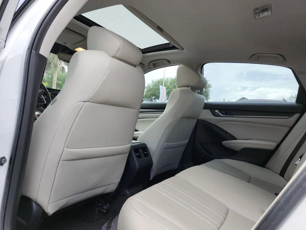 Used 2019 White Honda EX-L image 14