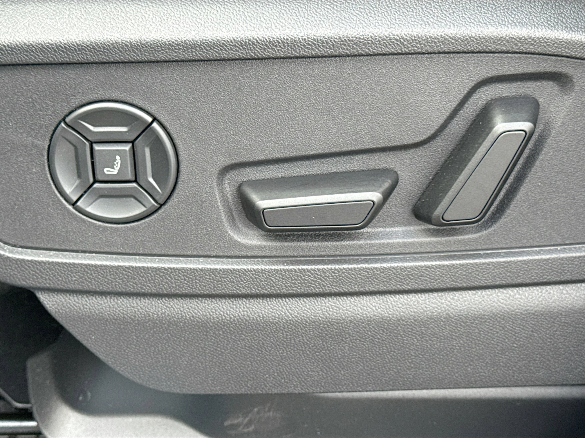 New 2026 Daytona Gray Metallic Audi Premium Plus image 23