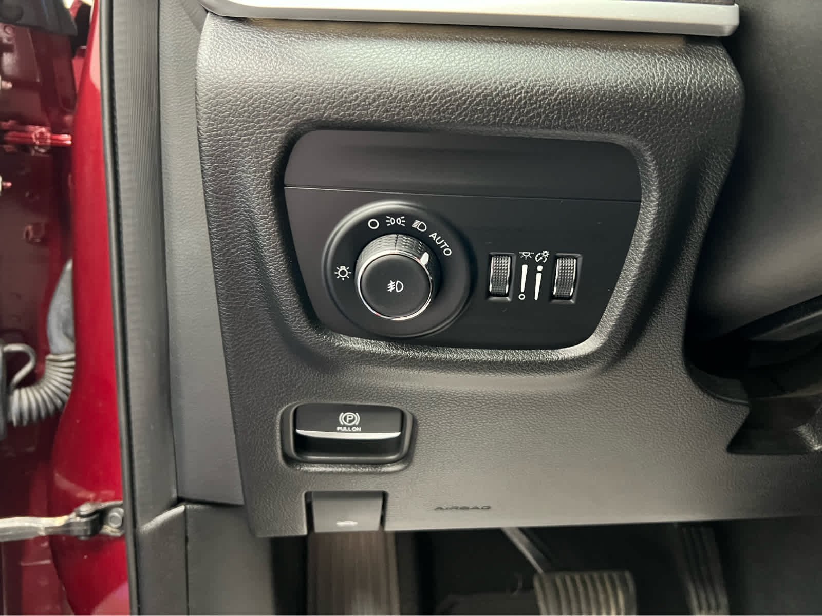 Used 2023 Velvet Red Pearlcoat Jeep Limited image 21