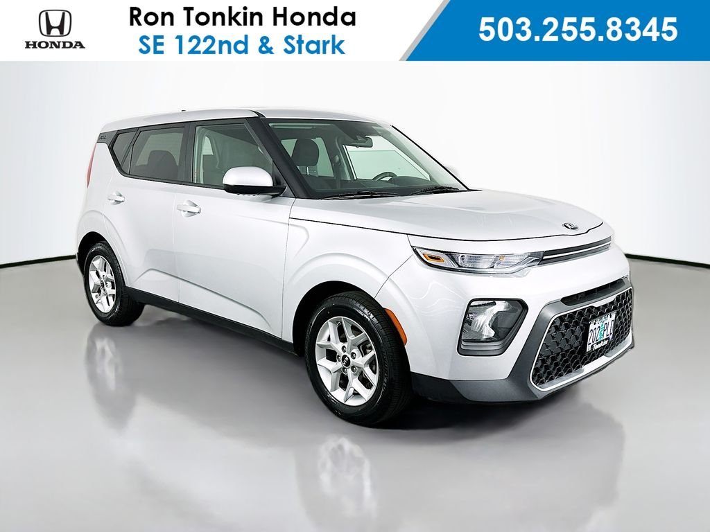 Used 2021 Sparkling Silver Kia S image 1