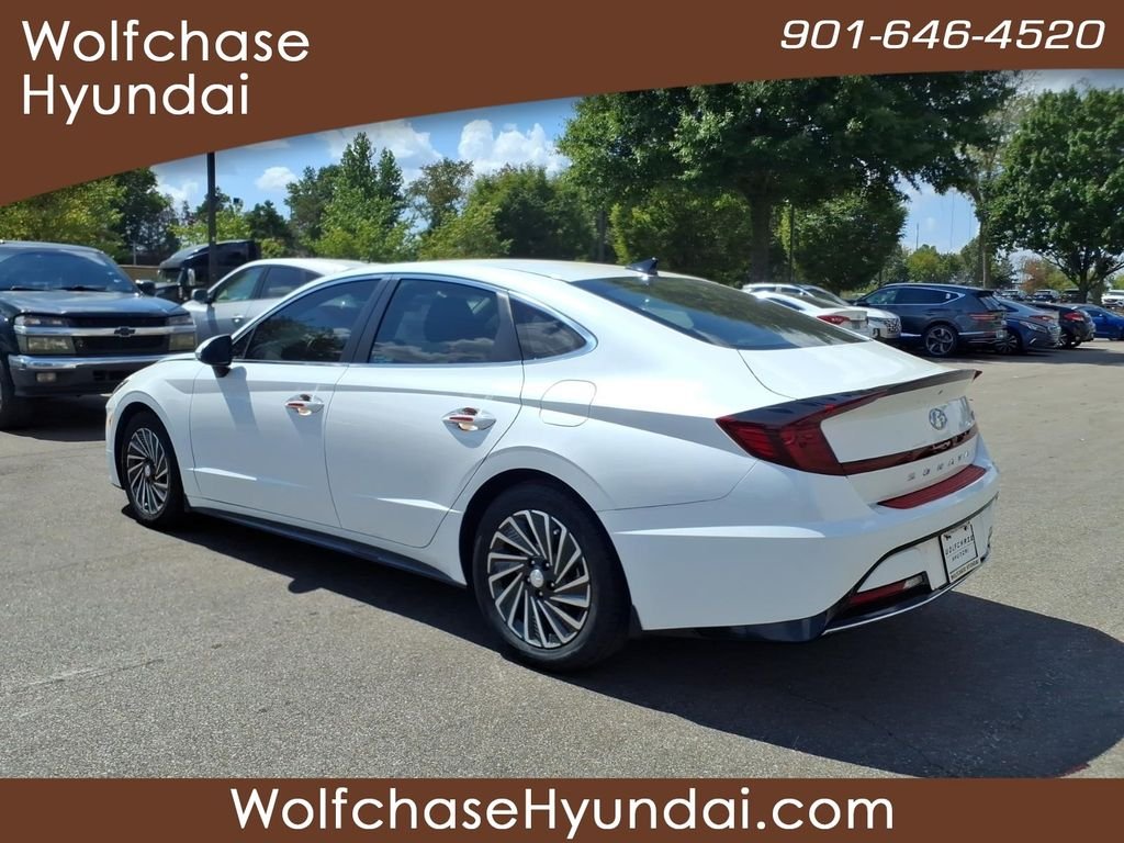 Used 2022 White Hyundai SEL image 3