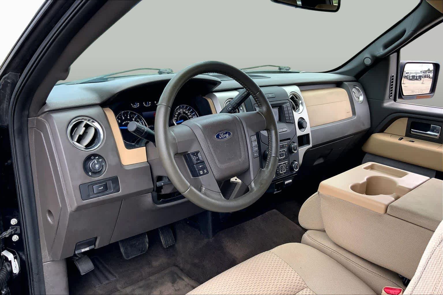 Used 2013 Tuxedo Black Metallic Ford XLT image 17