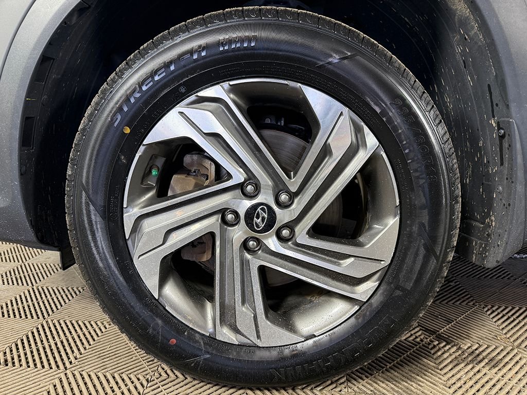 Certified Used 2023 Gray Hyundai SE image 18