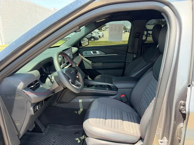 Used 2026 Gray Ford ST-Line image 25