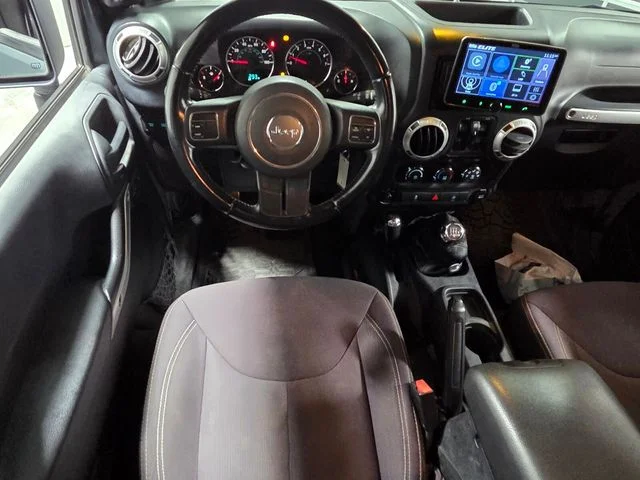 Used 2014 Gray Jeep Unlimited Rubicon image 7