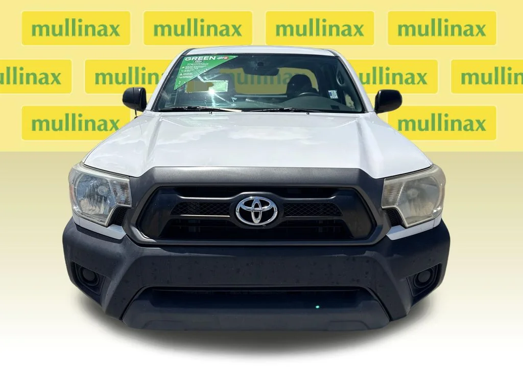 Used 2015 White Toyota Base image 8