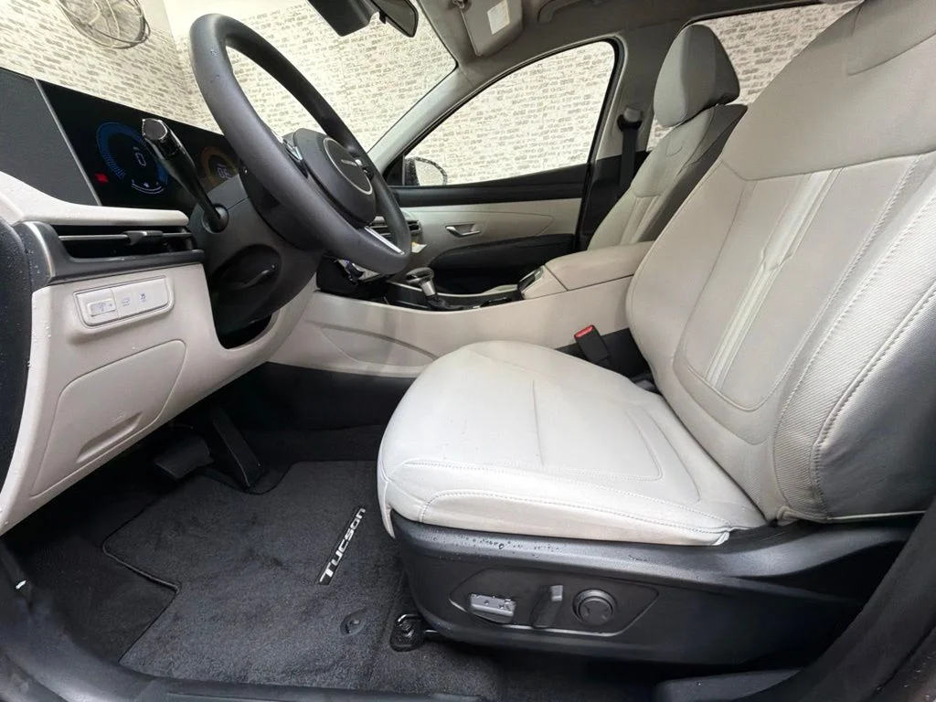 New 2026 Shimmering Silver Hyundai SEL image 24