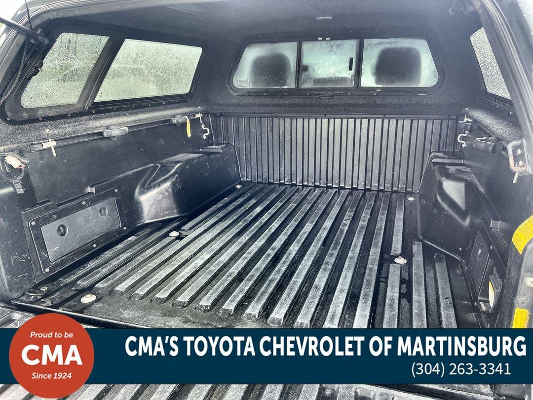 Used 2015 Magnetic Gray Metallic Toyota SR5 image 23