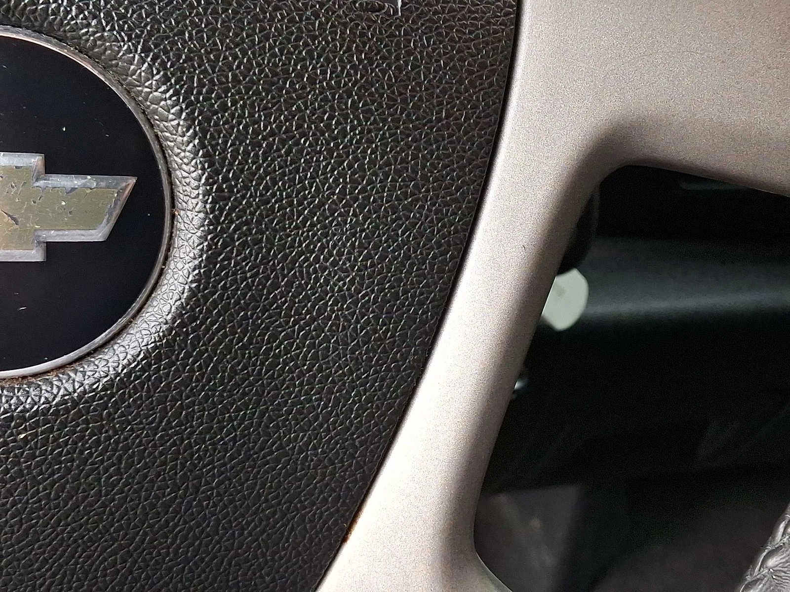 Used 2010 Taupe Gray Metallic Chevrolet Xtra Fuel Economy image 21