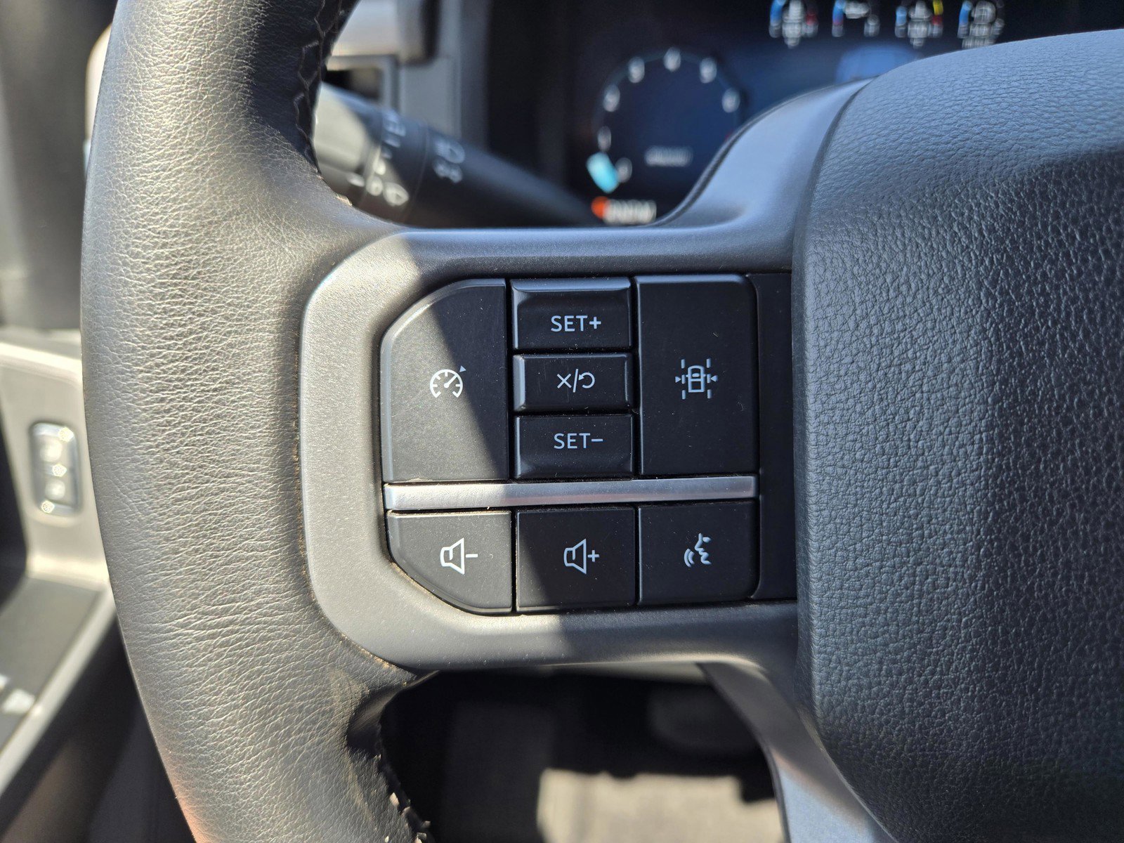 Certified Used 2025 Silver Ford XLT image 19