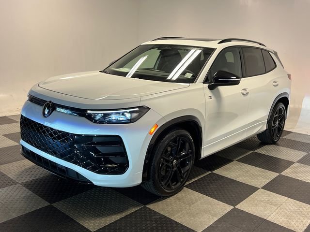 New 2026 White Volkswagen 2.0T SE R-Line Black image 3