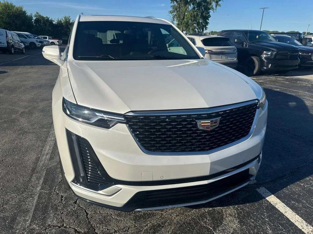 Used 2021 Crystal White Tri-Coat Cadillac Premium Luxury image 58