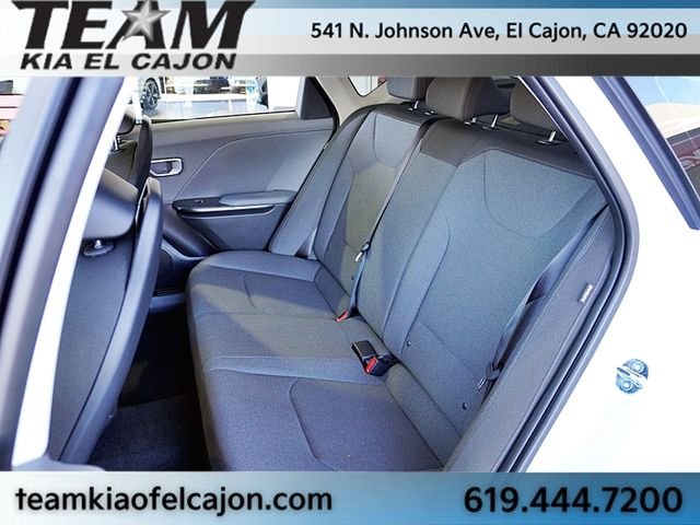 Used 2026 White Kia LXS image 18
