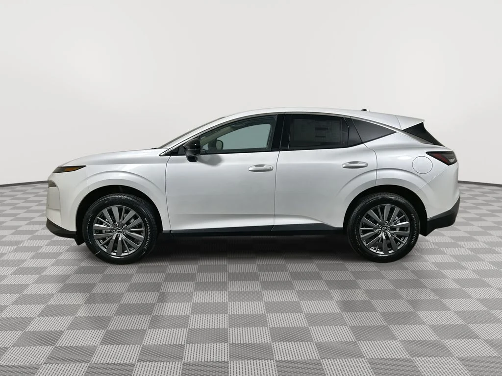 New 2026 White Nissan SL image 5